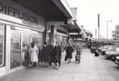 A busy Bramley Shopping Centre in December 1979.