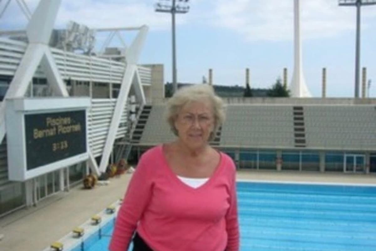 Tributes to Leeds swimming legend who shaped generations of athletes