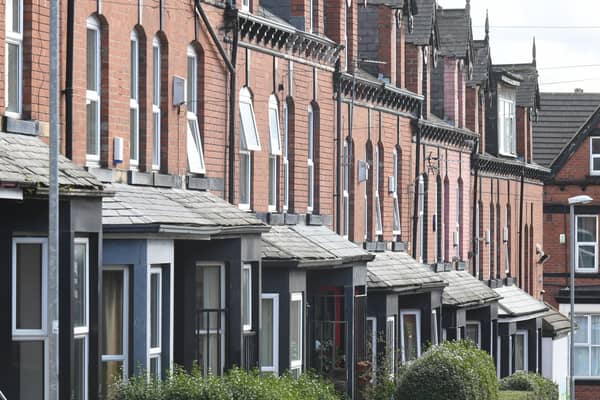 Guidance has been issued for Leeds students as thousands prepare for tenancy changeovers this week 