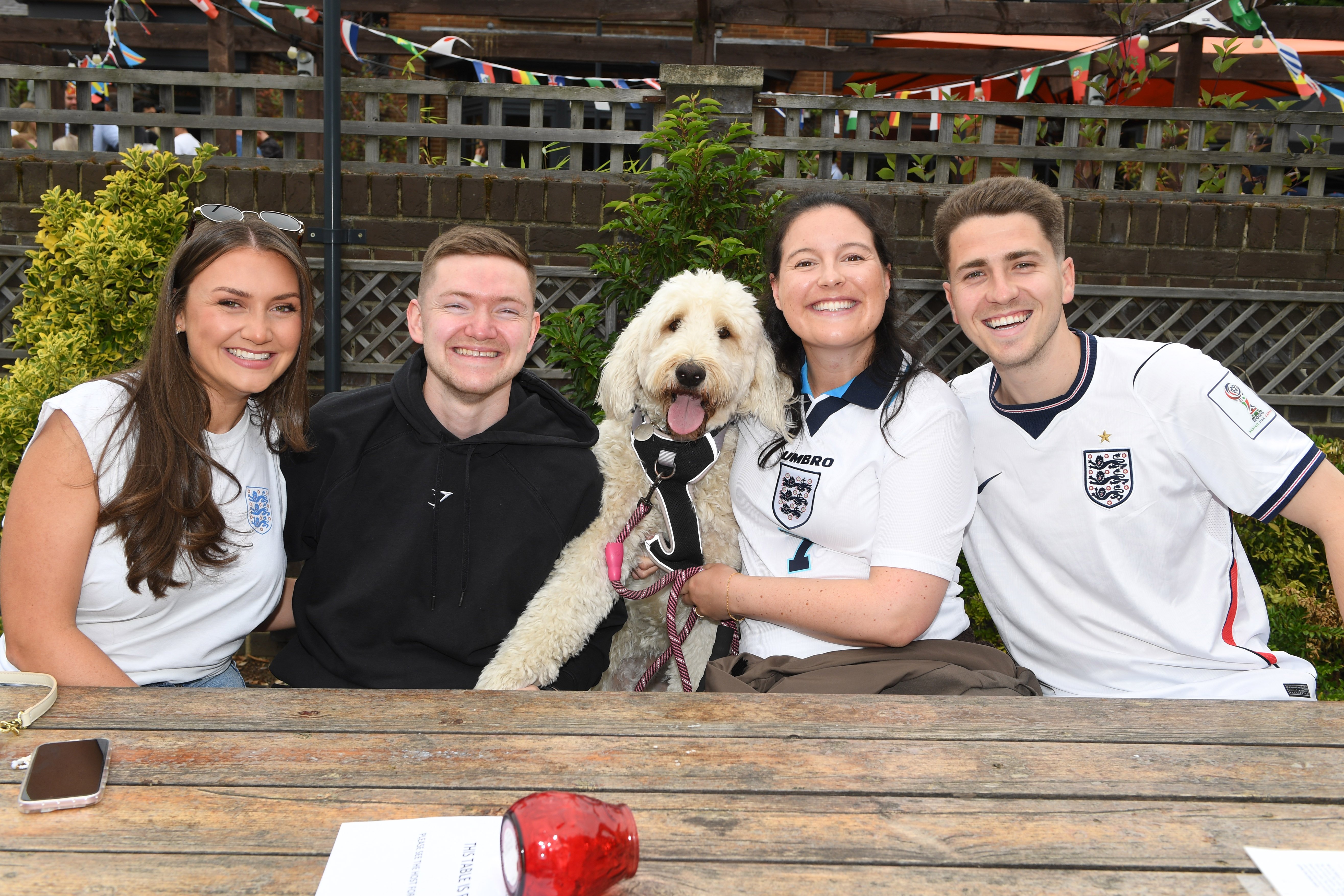 16 brilliant pictures fans pack Leeds pub for England’s World Cup clash with DR Congo