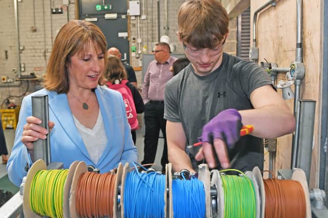 Chancellor of the Exchequer Rachel Reeves paid a visit to Pudsey-based G&H and Building Futures Together to meet apprentices. 