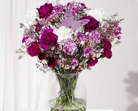 Celebrate birthdays with confidence by choosing bouquets from Bunches, the customer-voted UK's favourite family business. 