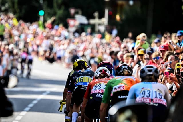 Action from the 2025 edition of the Tour de France Femmes avec Zwift