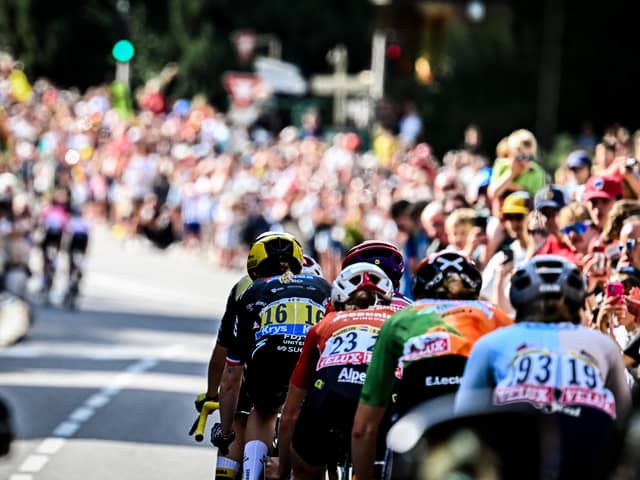 Action from the 2025 edition of the Tour de France Femmes avec Zwift.