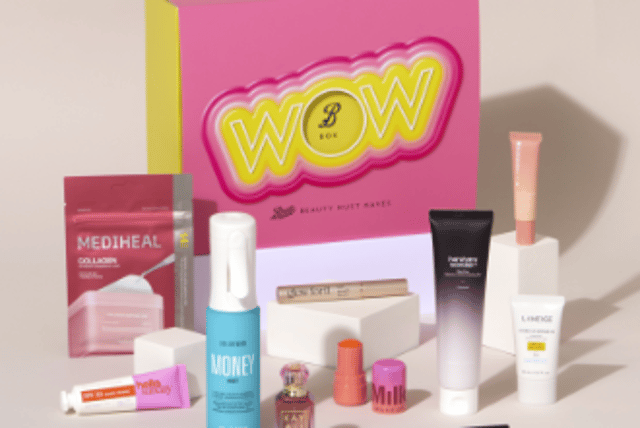 The new Boots Trending Beauty Box contains 10 beauty products worth over £191 for just £45.