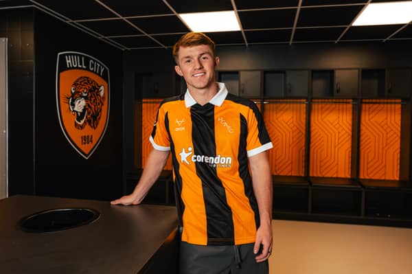Joe Gelhardt has put pen to paper on a permanent deal at Hull City.