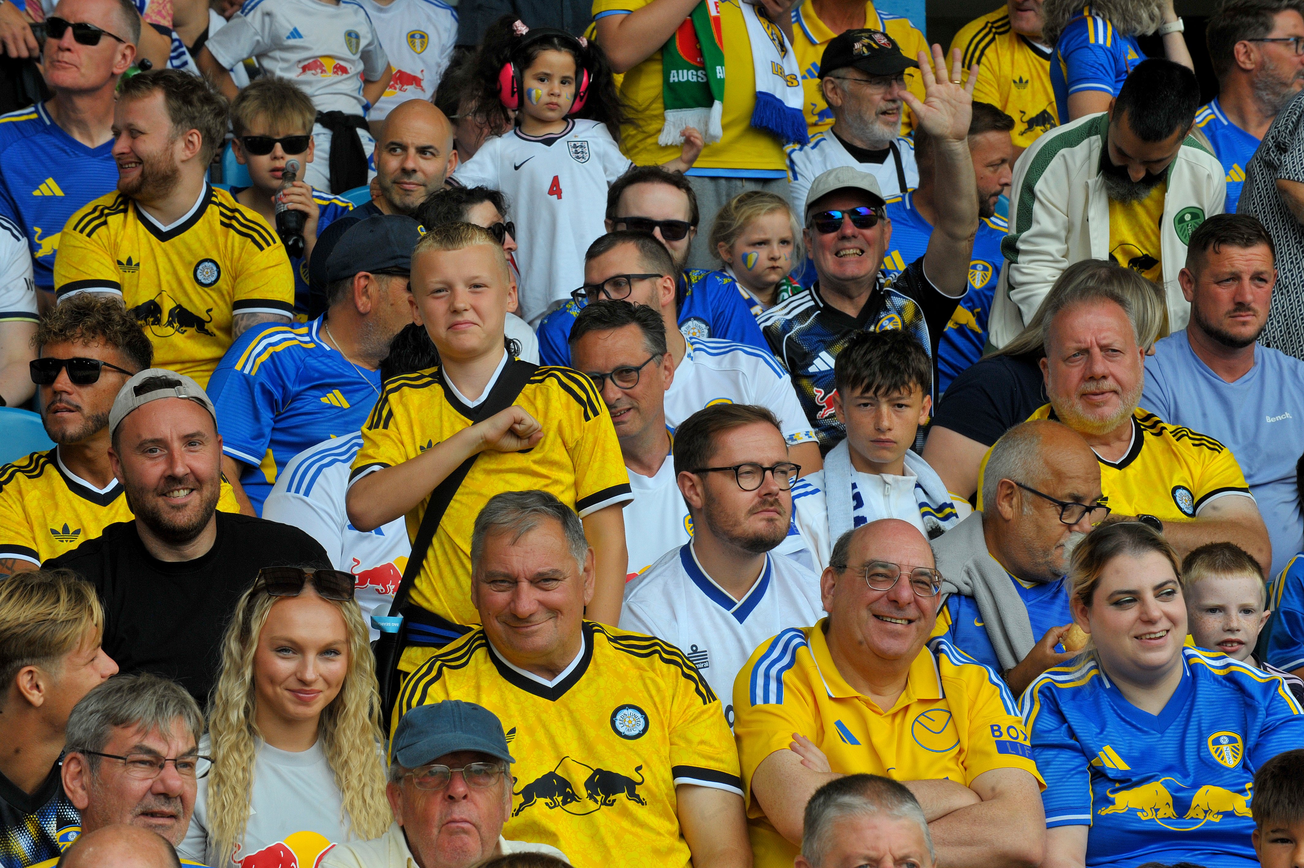 33 fantastic photos of Leeds United fans vs FC Augsburg with James Trafford request and new seats