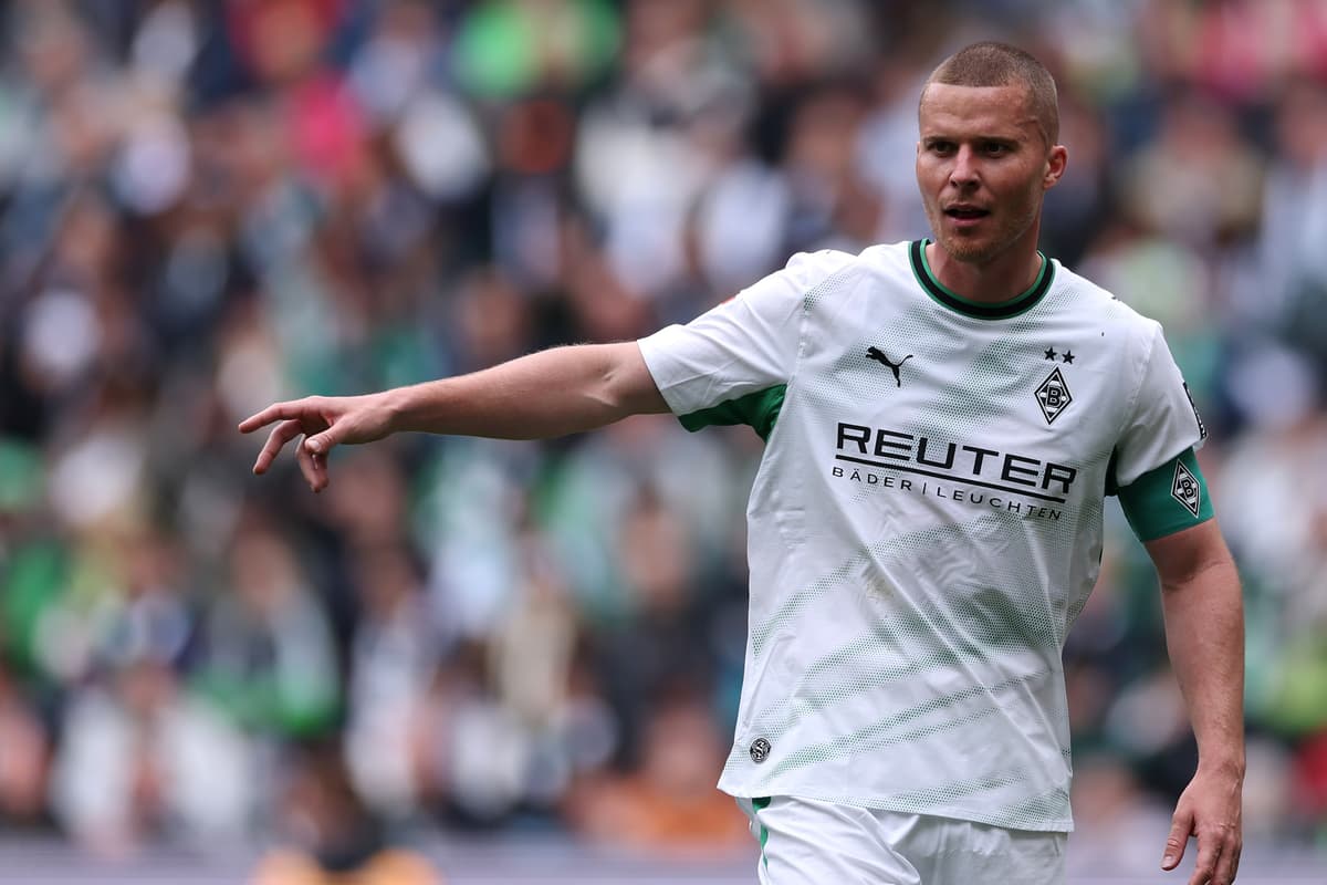 Leeds United sent promising Nico Elvedi transfer message as current boss ...