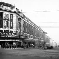 The Headrow in the 1940s: Photo gems showcase shops, pubs and cinemas