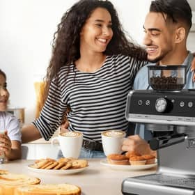 The Aptliton coffee machine combines a built-in bean grinder, espresso brewing and a milk frothing function