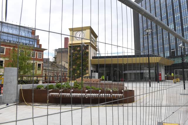 Leeds City Station building work