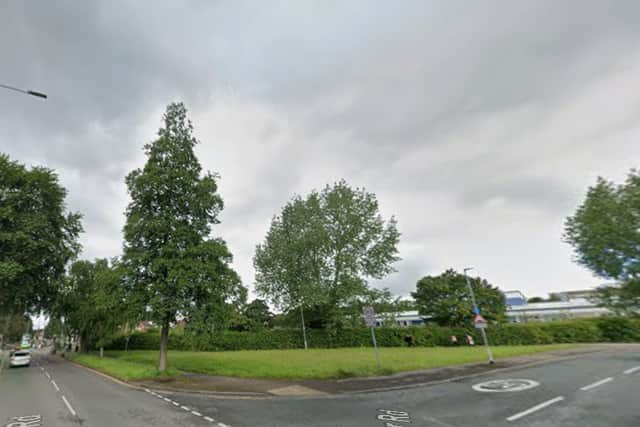 The mast will be installed on Stainbeck Road, near Carr Manor school