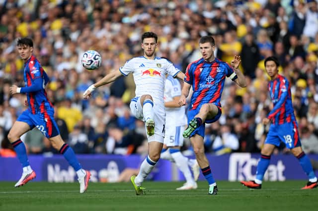 Leeds United's meeting with Crystal Palace got off to a cagey start.