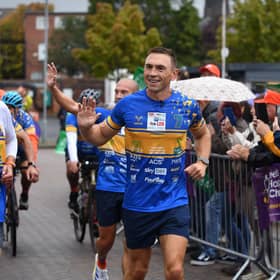 **EMBARGOED FOR YORKSHIRE POST ONLY** 
Sir Kevin Sinfield stopped at AMT Headingley, home of the Leeds Rhinos, on the fourth day of his 7 in 7: The Grand Finale challenge, running an extra mile with members of the Motor Neurone Disease (MND) community.
Picture Jonathan Gawthorpe
30th September 2026