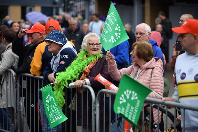 Crowds cheer on Sir Kevin Sinfield 7 in 7 day 4