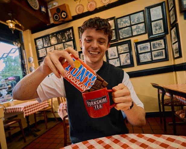 The pop-up giveaway forms part of the brands' nationwide 'Are You a Melt?' campaign, fronted by TV chef Sam Holland