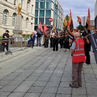 Pay row escalates as Leeds council faces full strike ballot by union