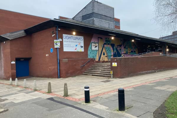 Wakefield Council has scrapped plans to transfer ownership of a former public swimming pool and leisure centre to a community trust.