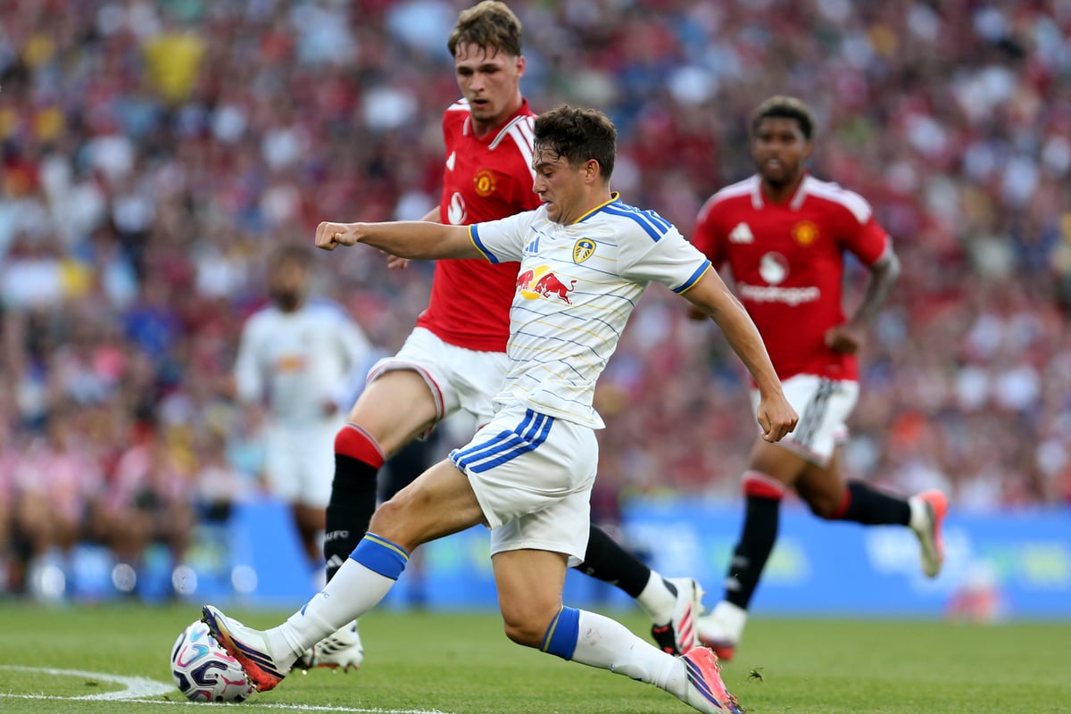 Leeds United & Man United final injury news as updates leave 10 out or doubtful but international now back