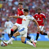 Leeds United & Man United final injury news as updates leave 10 out or doubtful but international now back