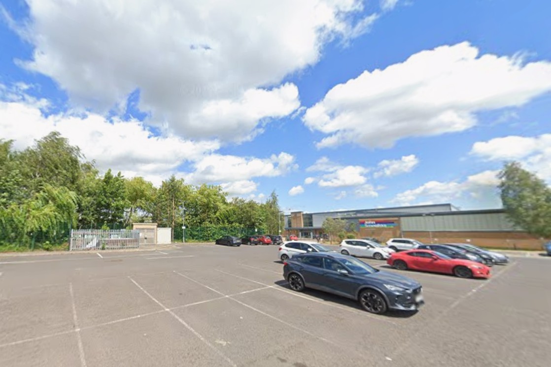 5G mast planned for Leeds leisure centre to prevent digital black spots