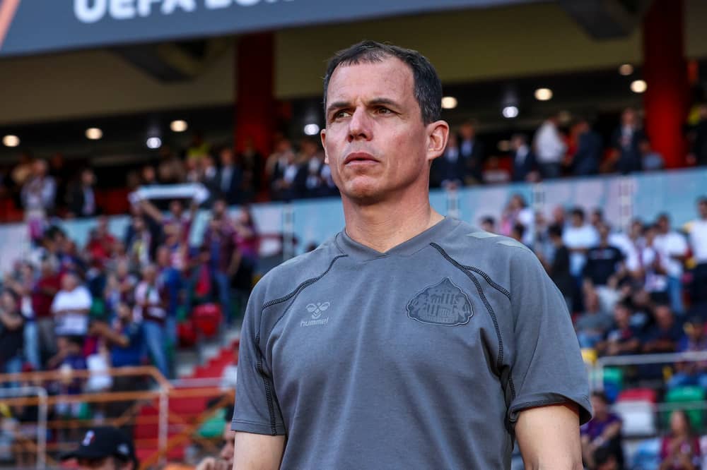 Regis Le Bris has demanded more from his Sunderland side ahead of facing Leeds United this weekend.