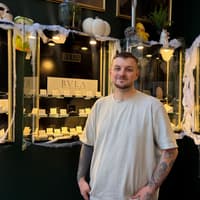'I opened a jewellery shop at 24 with just £200 left in my pocket - now business is booming'
