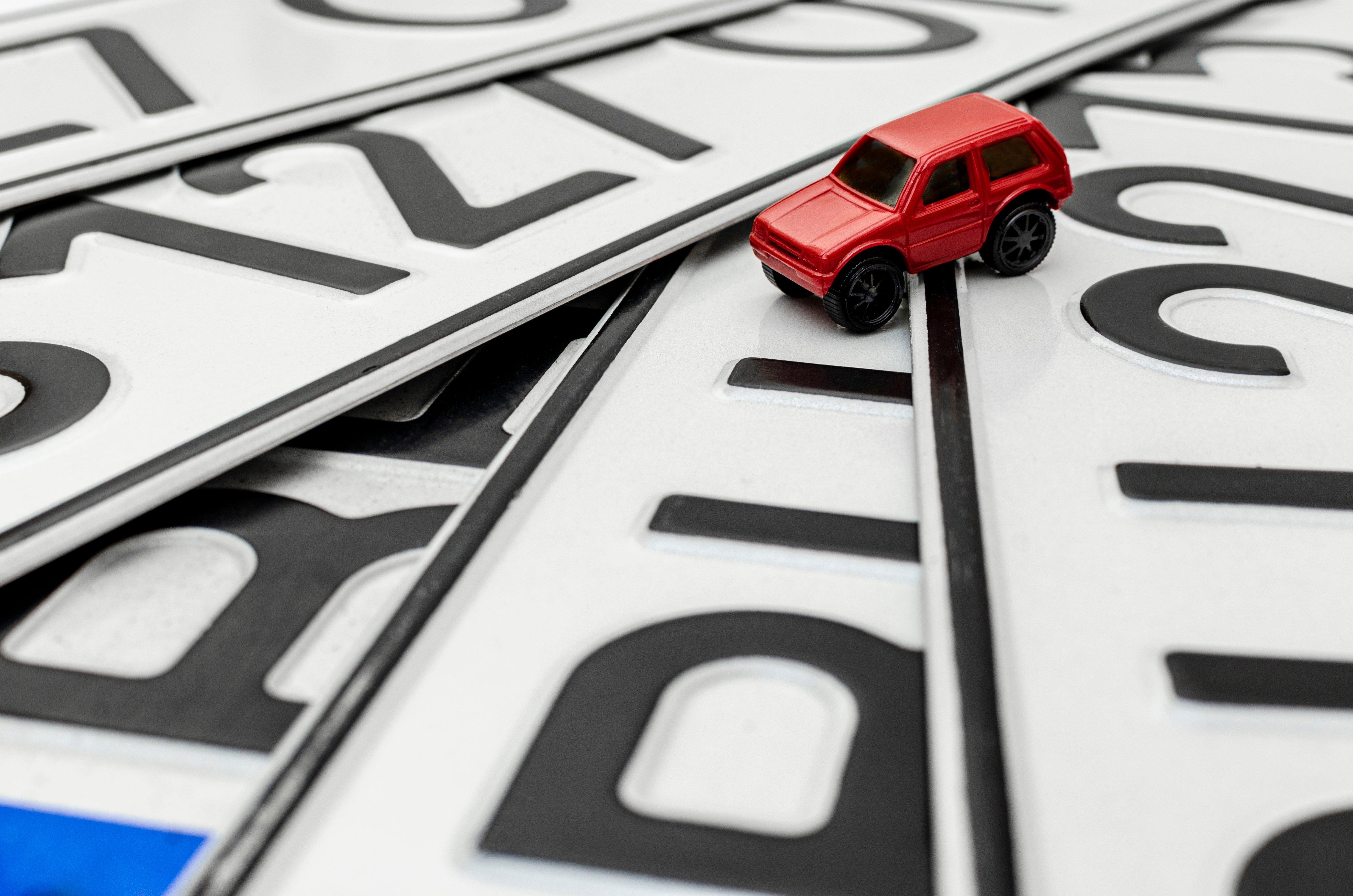 Plates4Less launches consumer guide to help motorists navigate private ...