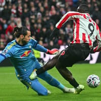 Painful James Trafford contribution & prizefighter announcement in Leeds United off-cam moments vs Sunderland
