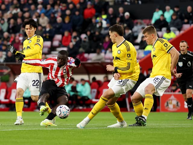 Leeds United kept it tight to earn an important clean sheet at Sunderland.