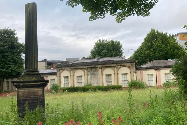 The Orangery was built in the early 1800s within the garden of the home of Pemberton Milnes, a wealthy cloth manufacturer. It later became a small zoo