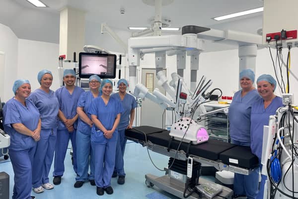 Spire Leeds Hospital theatre team with the da Vinci Xi system (pictured).