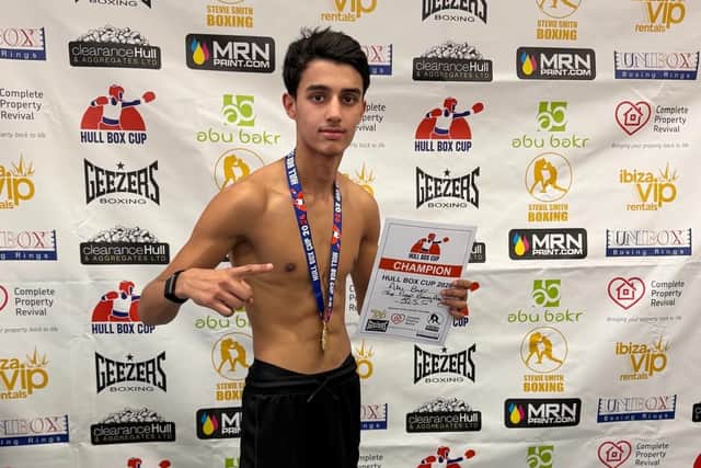 Abu Bakr Supermarket-Sponsored rising star Boxer, Abu Bakr Hussain, from Leeds has been Crowned Hull Box Champion with Unanimous Decision Victory