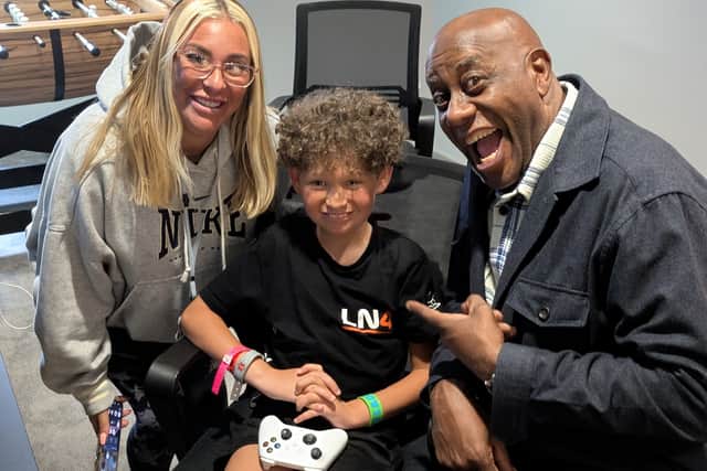 Ainsley Harriott meeting Martin House families