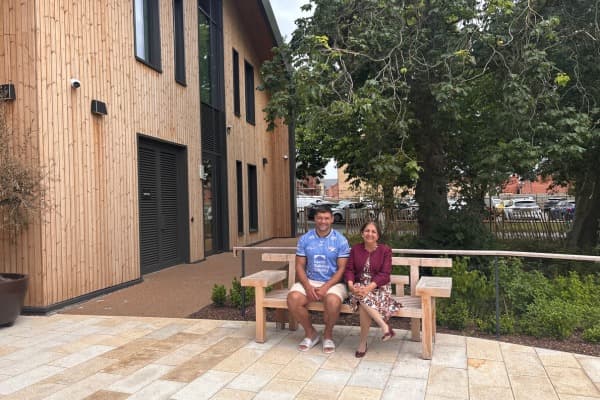 Leeds Rhinos shirt raises huge sum for Rob Burrow MND centre in Leeds