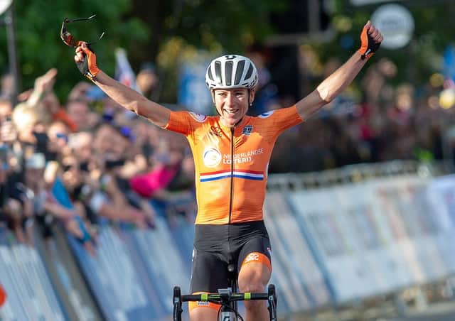 Annemiek Van Vleuten wins the elite women road race.