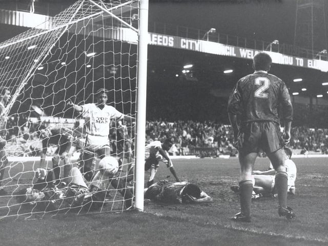 "Zenith Data Systems Cup Northern Final, 1st leg 90/91 season. Chapman 2 and Sterland the other. Remember the amount of stick Big Nev got from the kop about his size" - M @MLH3102