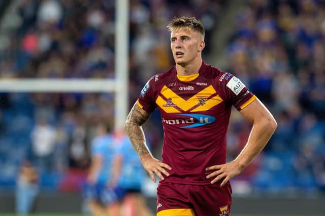 Alex Mellor could play his first game for Leeds Rhinos against Wakefield Trinity on Boxing Day.