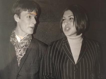 Clubbers in conversation.