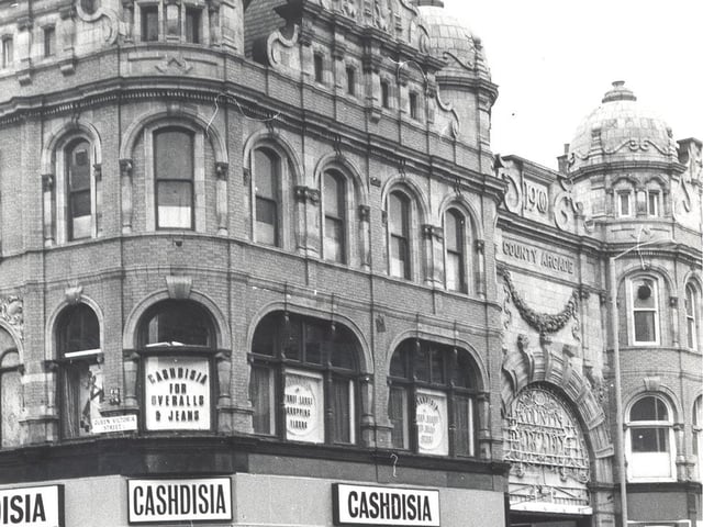 Remember Cashdisia - the Vicar Lane shop selling overalls and jeans? Pictured in July 1973.