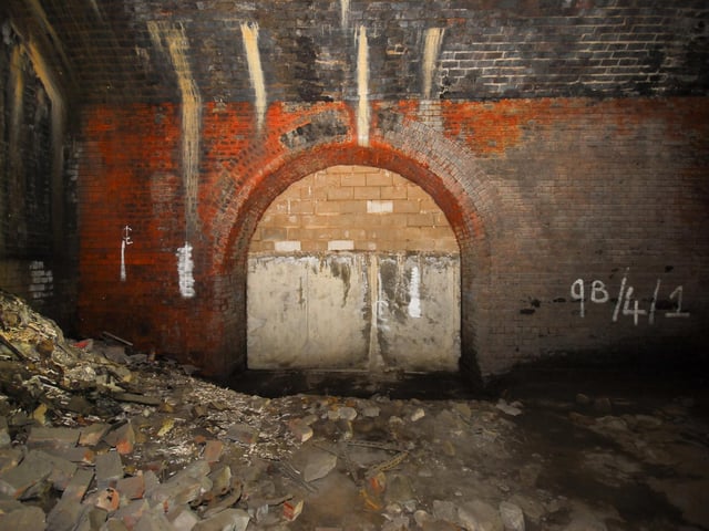 A secret world inside the Dark Arches.