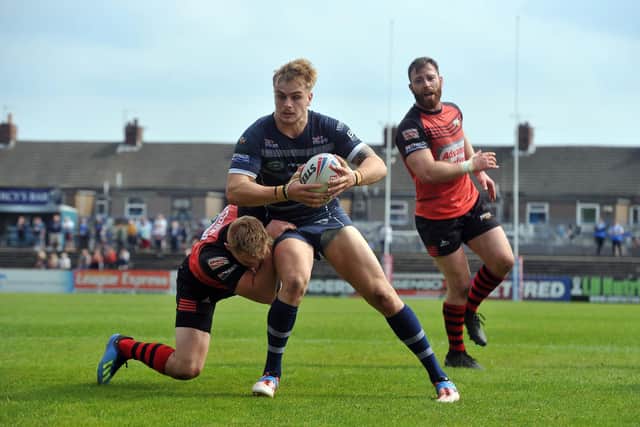 Alex Sutcliffe, in acttion for Featherstone Rovers last season. Picture: Tony Johnson.