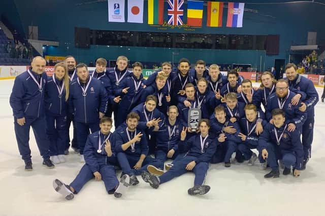 Great Britain's Under-20s with their silver medals. Picture courtesy of IHUK.