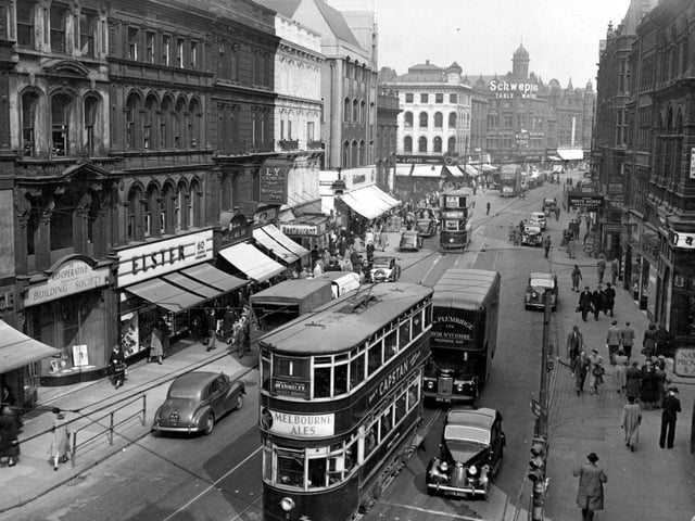 These photos turn back the clock to showcase life in Leeds during the 1950s. PICS: Leeds Libraries, www.leodis.net/YPN