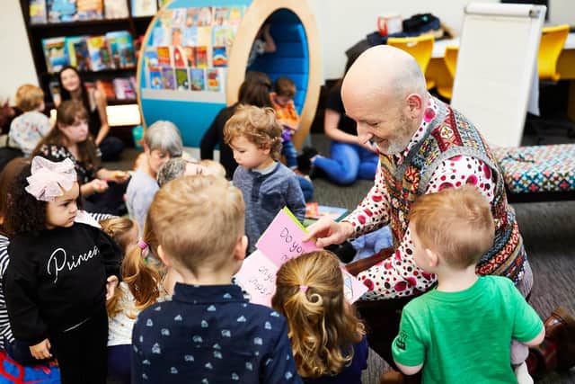 Nick Sharratt meets young readers during a tour of children's centres.