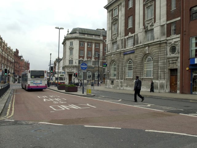 All three routes were to meet in the city centre in a loop line running along The Headrow, Park Row, Boar Lane, Kirkgate and behind Kirkgate Market.