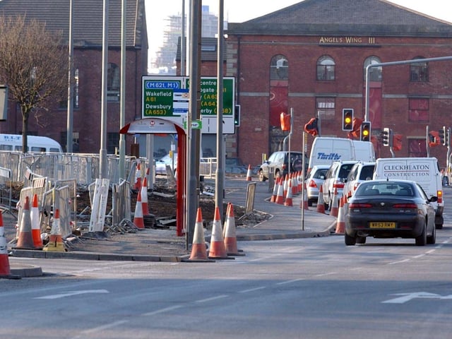 Council leader Brian Walker said: "Supertram will ease the congestion in our city, improve its environment... and enhance Leeds's already very high reputation as a tourist destination and modern European city."