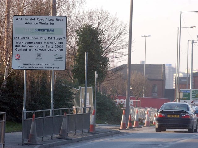 Four large park and ride areas were to be located at the end of each route, with a total of 4,000 parking spaces provided.