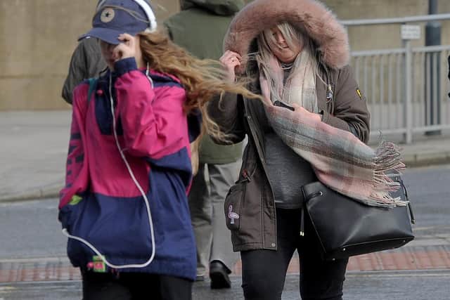 Leeds braces for strong winds this weekend