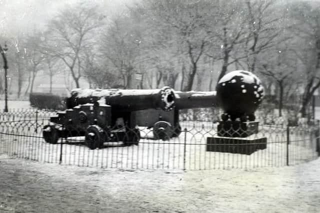 The cannons on Woodhouse Moor.